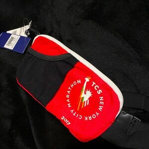 New Balance TCS New York City Marathon 2017 Red Waist Bag (NWT)